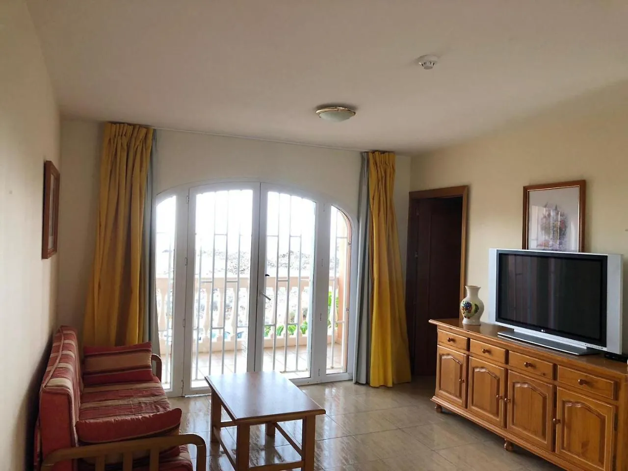 Apartamentos Parque Carolina Costa Del Silencio 3*,