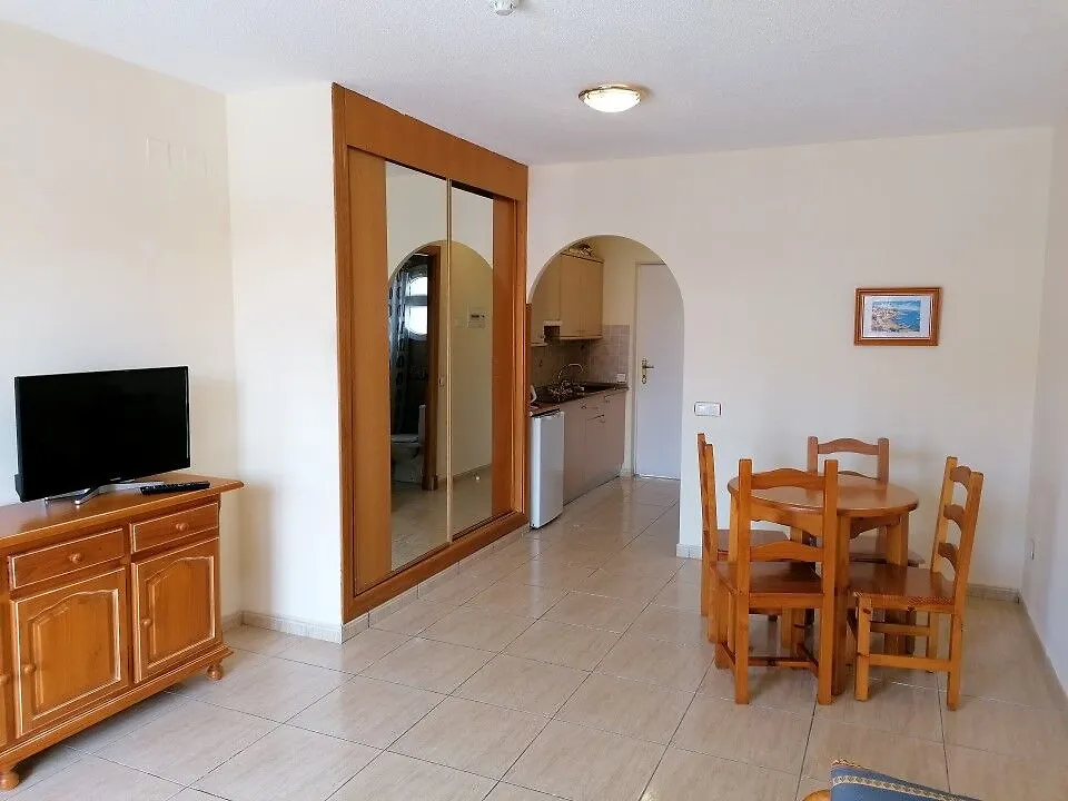 Apartamentos Parque Carolina Costa Del Silencio